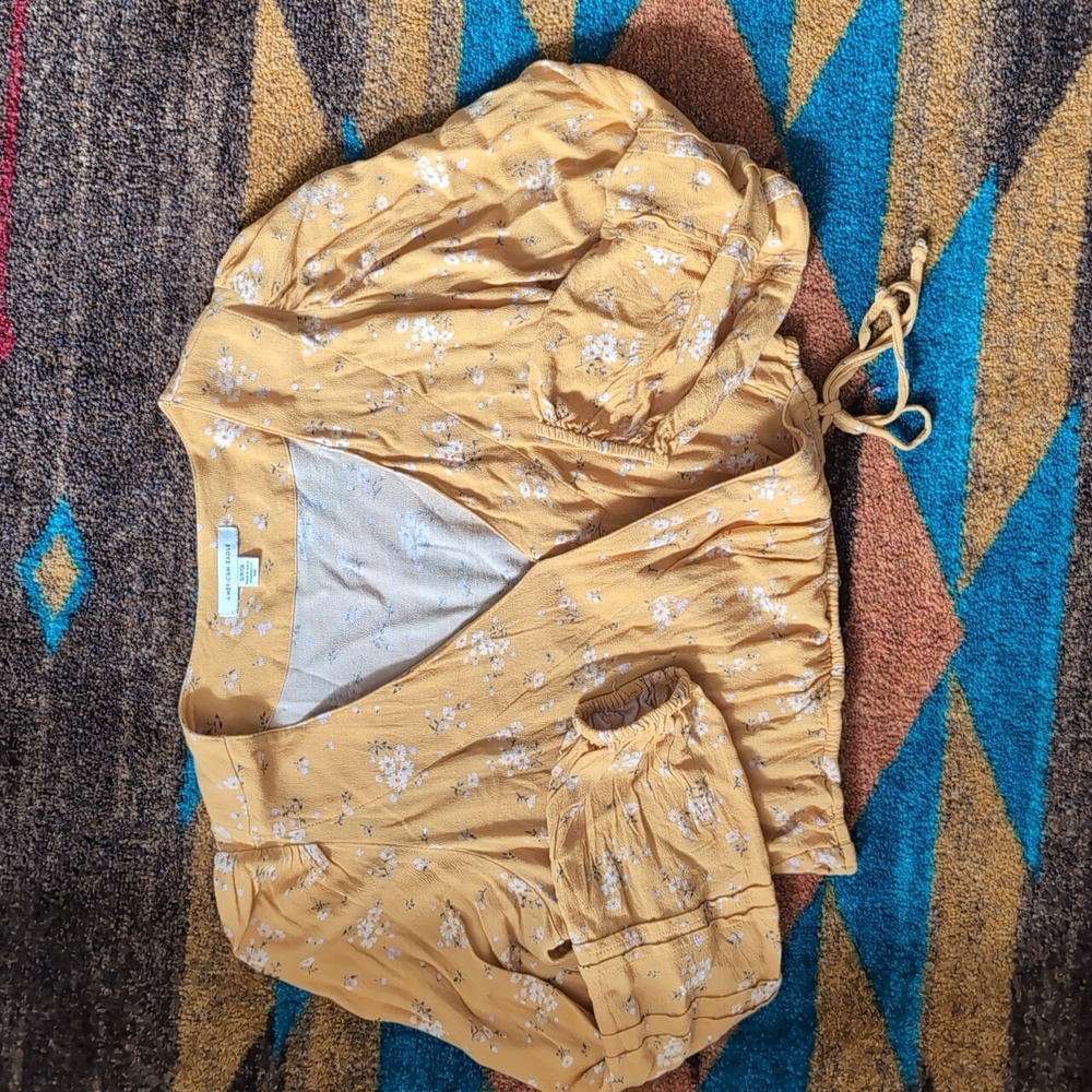 American eagle Yellow floral blouse
